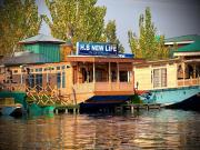 New Life Group Of Houseboats