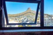 Elegant Sea Point Retreat Splendid Views Wifi