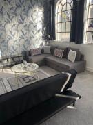 #84 Large JQ apartment sleeps 9