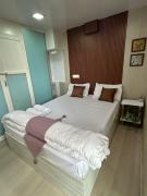 Cosy haven Near Malviya Nagar Metro Station