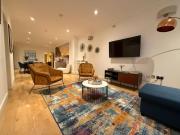 Stylish London City Shoreditch Huge Pad 90 SqM 2 Bed Sleeps 5