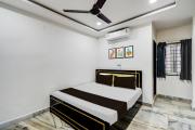 Hotel O BSR RoyalStay Super Luxury Hotel Rooms