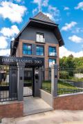Rosa Edificio Paul Harris