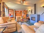 Appartement spacieux près du Pleney, 3 chambres, cheminée - FR-1-524-144