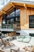 New Chalet Facing The Aiguilles De Chamonix