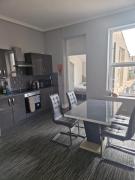 Whole property in Kelty Fife