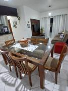 Lindo apartamento em frente à praia com piscina