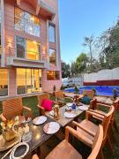 Amy Villa Lonavala - 5bhk- 5 mins from lonavala station with private swimming pool