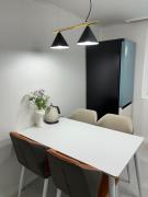 연남동 홍대입구역 3번 출구 5분 거리 넓은 숙소