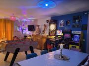 Enquête et jeux dans les années 80