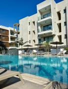 Top Paralimni