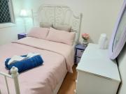 Air conditioned Dream Castle 6mins walk to shopping centre city bus station