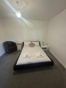 4 Seasons Apartments