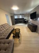 Стильна, затишна, простора квартира в центрі