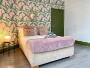 Promo Rate - Cosy 2BDR Flat by Staylio London in Shepherds Bush near Westfield London & Notting Hill