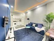 Modern 1BR Flat with Balcony — 1 Min to Istiklal