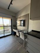 Studio novo mobiliado e decorado