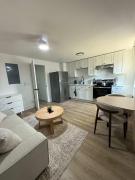 The Charleston Vibe I 8796