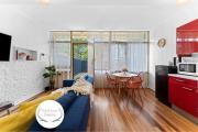 Renovated 1BR Unit CBD Parking Wi-Fi South Tce