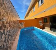 Casa com piscina em Itanhaém