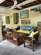 Coco Cavana - Red House