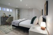 Top Hough Green