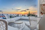 Sunset Sea View Apartment in Kissonerga