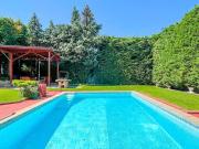 Villa Suburbia Budapest - Pool Garden Parking Hot Tub