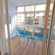 Central family apartment near the beach