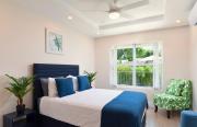 Walk to Mullins Beach Ground Floor Pool Fast WiFi