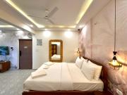 Bright Boho Studio Near Candolim Beach - Modern Amenities & Work Desk