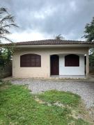 Ampla casa em Porto Belo com fácil acesso à Zimbros