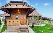 Stunning Home In Velika Jamnicka With Sauna