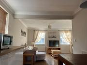 Holthart Town-House, Great for Groups, Families, Pets & Contractors