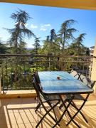 Appartement avec Terrasse et parking en centre ville dUzès