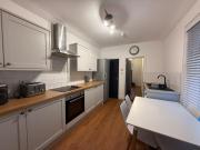 5-Bedroom Manselton House near Swansea Marina