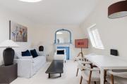 GuestReady - Chic 2-Bed in Earls Court