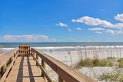 Shore Line Views - Beachfront 2BR Escape w Balcony