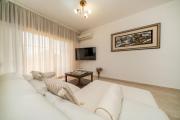 3 bedroom flat central, beach, walking streets
