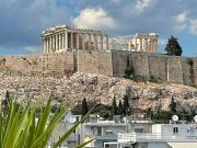 Charming Acropolis Flat with stunning shared Roof Terrace