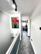 Urban 4BR house - Central-FREE parking-NO PARTY