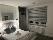 Cozy Town Centre 2 Bed Apartment Close To Historic Landmarks And Great Restaurants