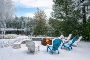 Lakefront Muskoka Cottage with Fire Pit and BBQ