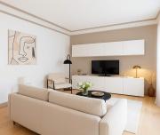 Champs Elysees - Deluxe apartment with lift for 4