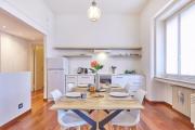 Porta Nuova Luxury 8 minutes from the Duomo, with AC and WiFi