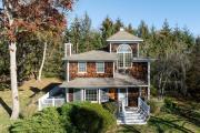 Top Shelter Island
