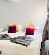 97OnOldham Guesthouse