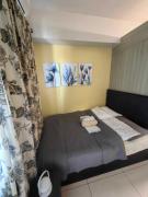 Condo Near MOA, NAIA, PICC, & CCP that is comfy with a view!