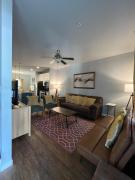 2BR Townhome in Valdosta Private Convenient Spacious