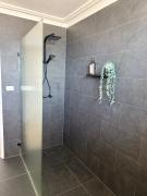 2 Bedroom Coastal getaway with ocean views!